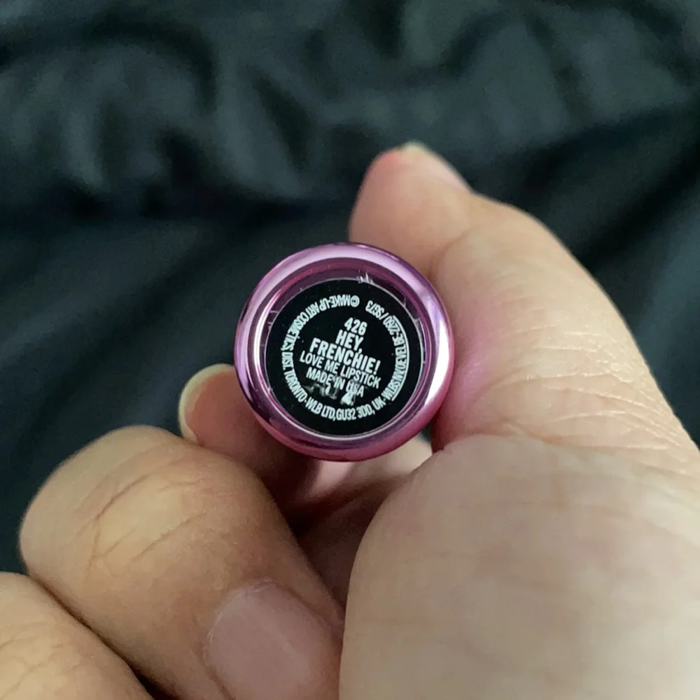 MAC Love me lipstick - hey, frenchie! - Picture 3 of 6